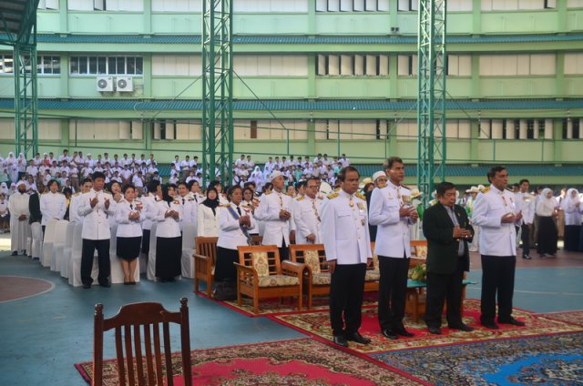 ถวายพระพรพระบาทสมเด็จพระเจ้าอยู่หัว