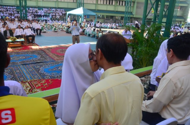 ถวายพระพรพระบาทสมเด็จพระเจ้าอยู่หัว