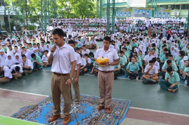 วันวานที่พากเพียร วันเกษียณที่ภาคภูมิ คุณครูพีระพนธ์ ชัยตรี และ คุณป้าศีริพร  อินรอด  ปีการศึกษา 2559  29.08.59