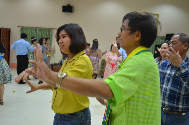 โครการพัฒนาคุณภาพการศึกษาการจัดการศึกษารูปแบบสหกิจ  กลุ่มโรงเรียนสังกัดสพม.1 กลุ่ม 5  30-31.08.59